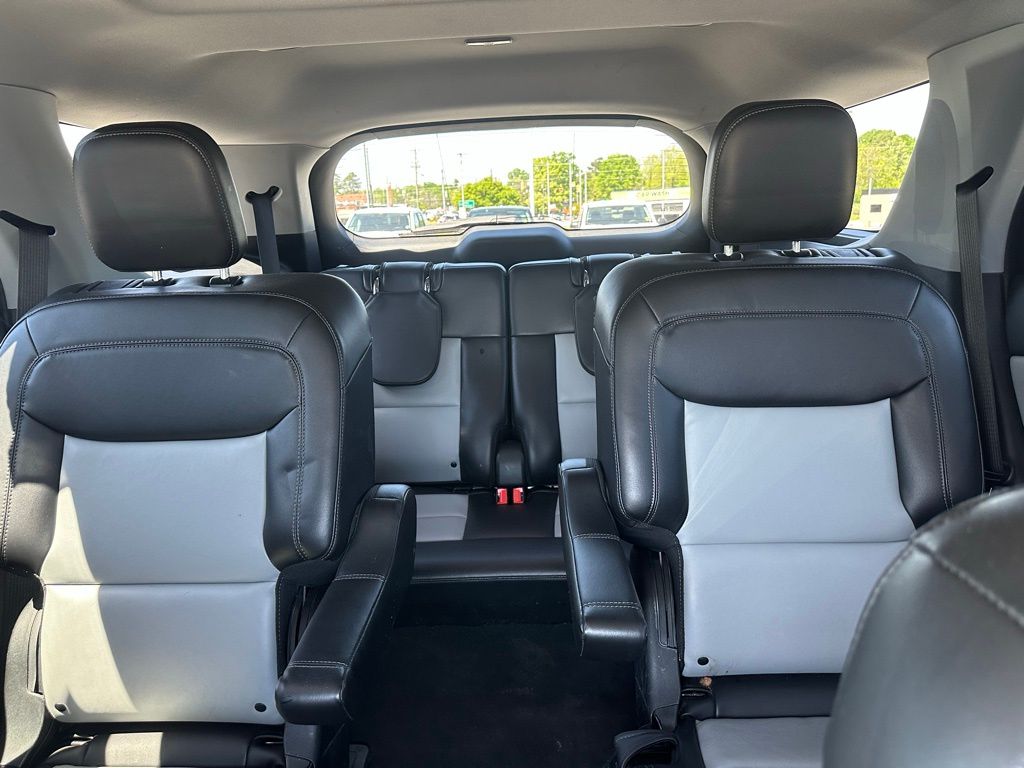 2022 Ford Explorer XLT - Photo 17