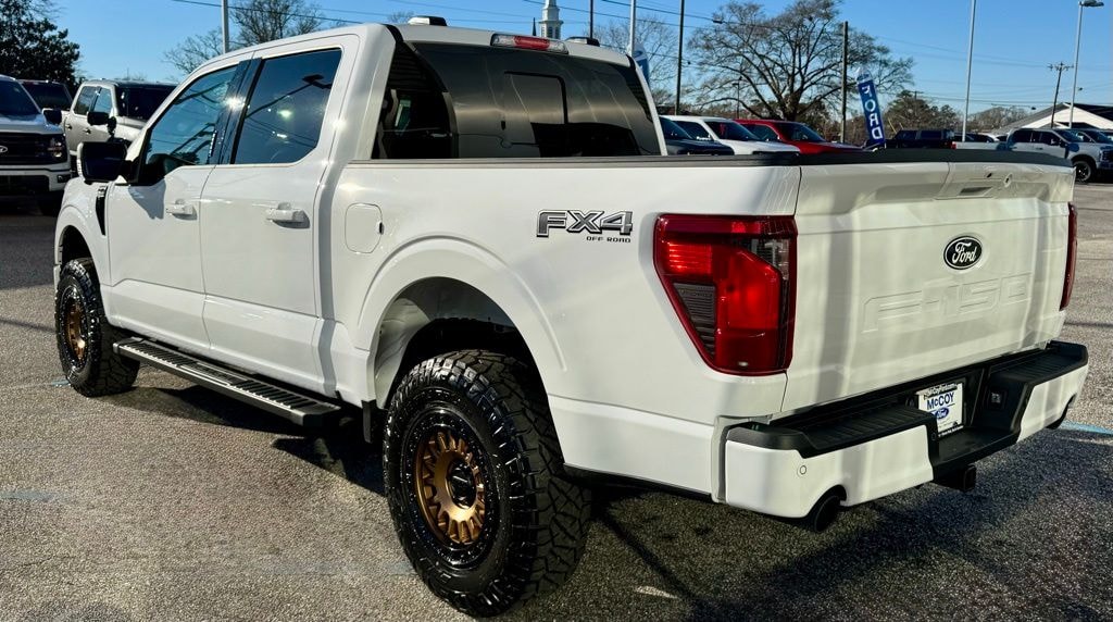New 2024 Ford F-150 XLT Truck SuperCrew Cab