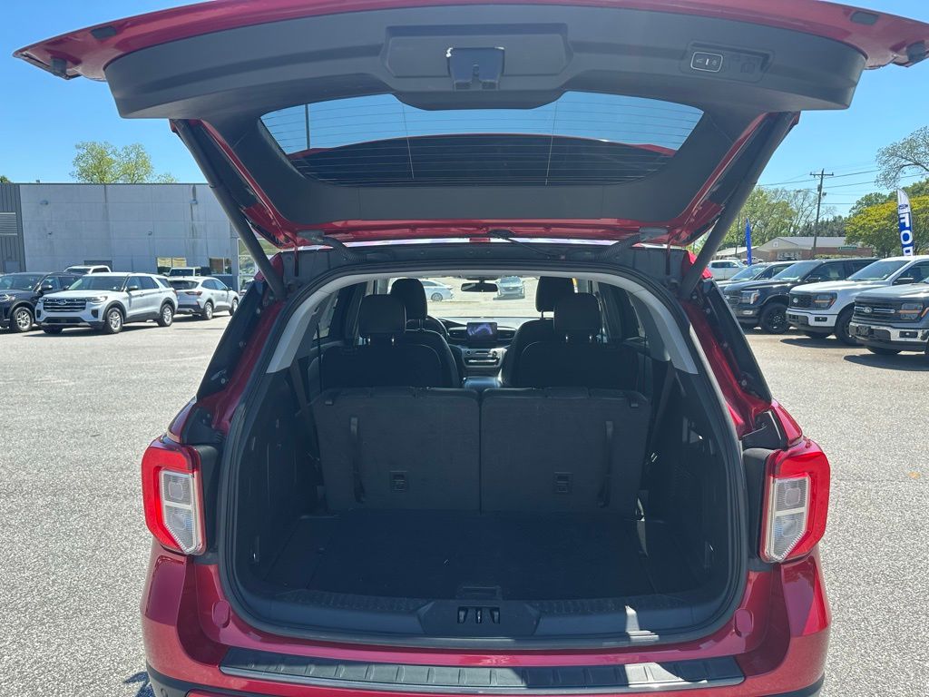 2022 Ford Explorer XLT - Photo 18
