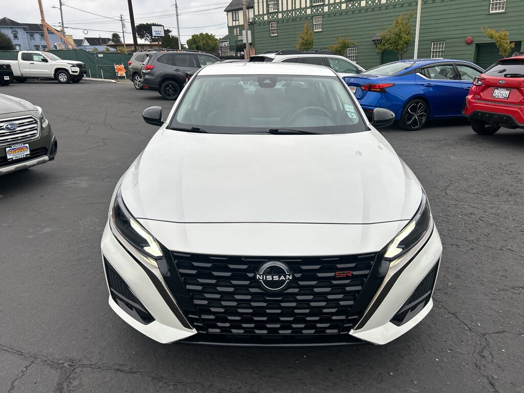 2024 Nissan Altima 2.5 SR photo 2