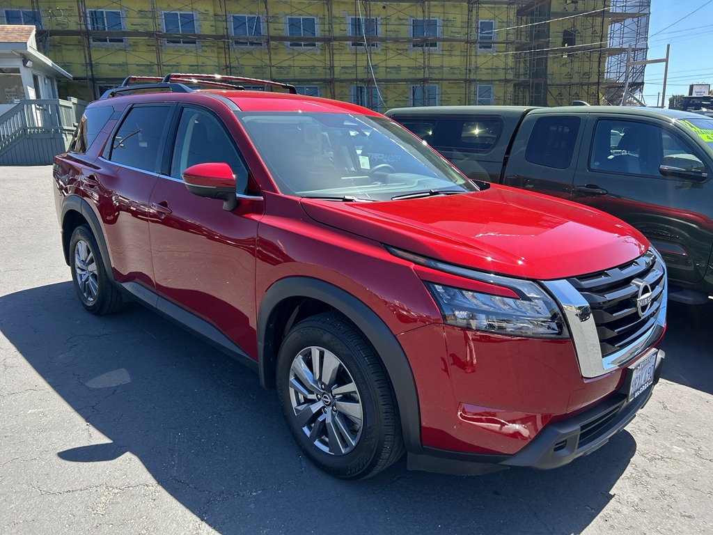 Used 2024 Nissan Pathfinder SV SUV
