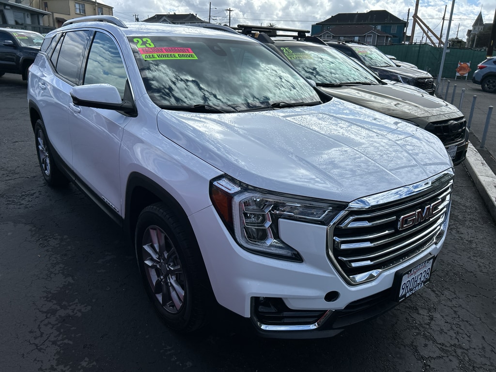Used 2023 GMC Terrain SLT SUV