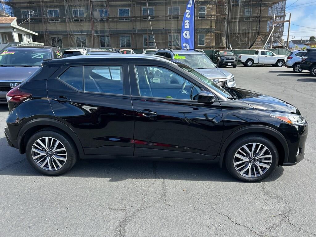 Used 2023 Nissan Kicks SV SUV