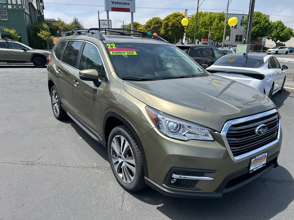 2022 Subaru Ascent Limited photo 3