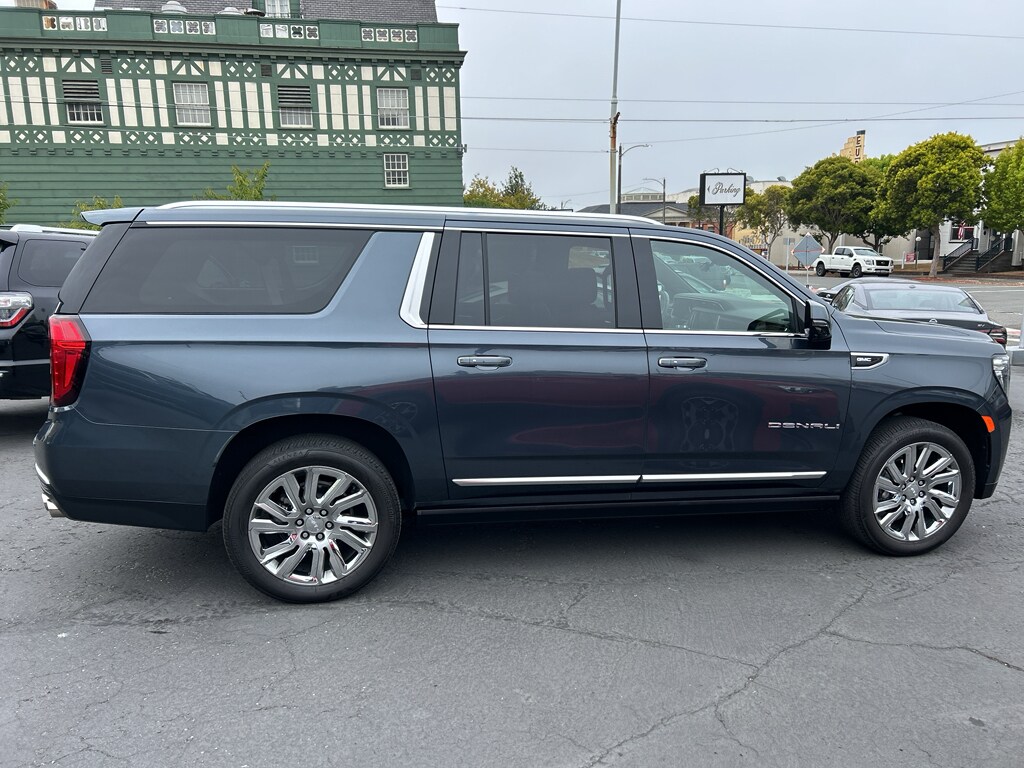 Used 2021 GMC Yukon XL Denali SUV