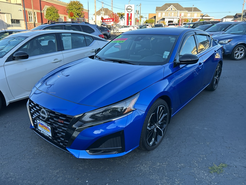 2025 Nissan Altima SR's photo