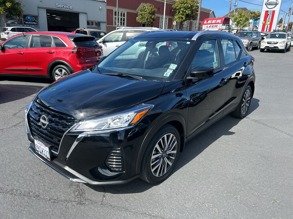 Used 2023 Nissan Kicks SV SUV