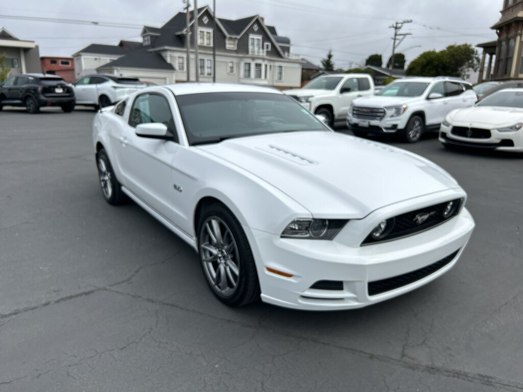 2014 Ford Mustang GT photo 3