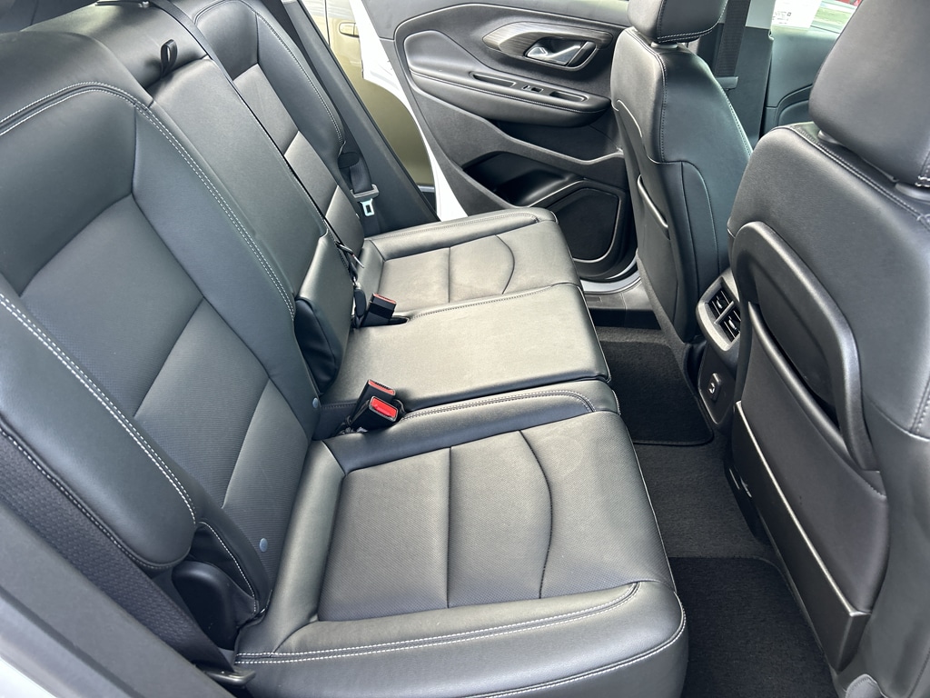 2023 GMC Terrain SLT - Photo 8