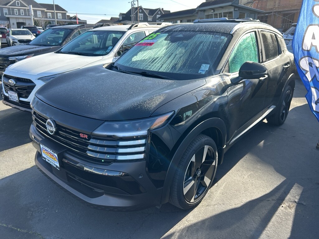 2025 Nissan Kicks SR AWD