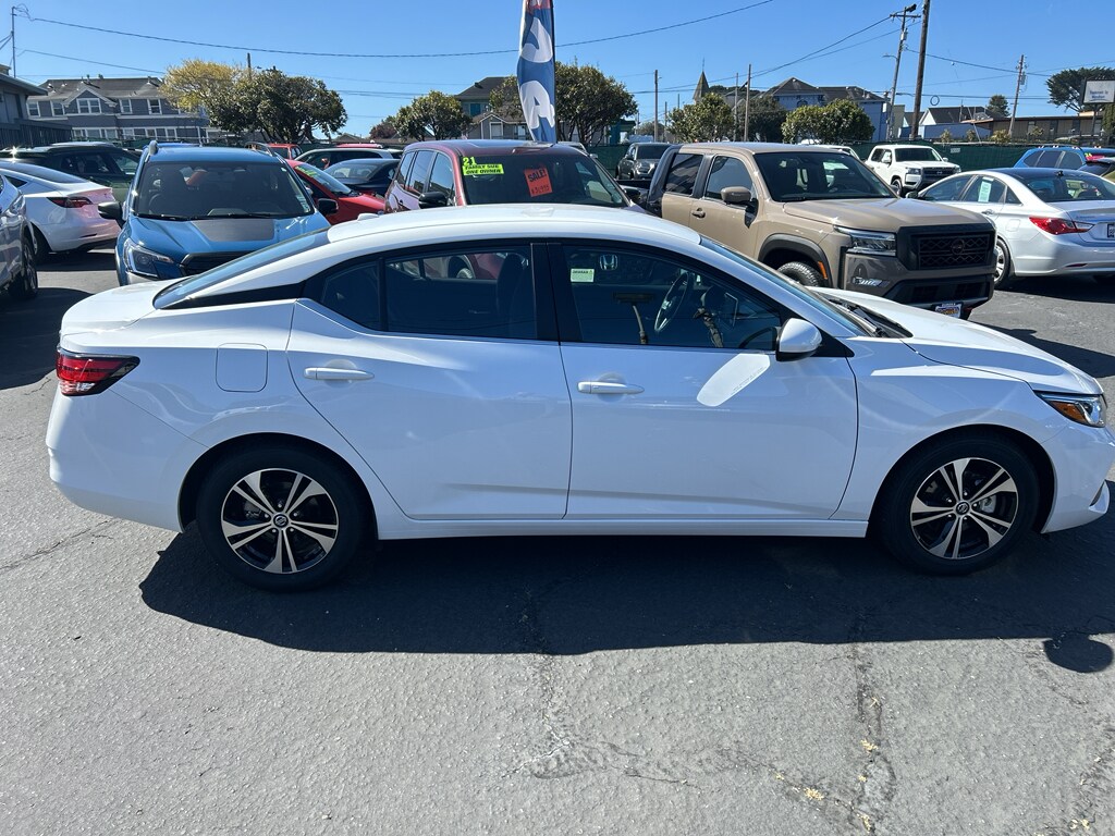 2023 Nissan Sentra SV photo 4