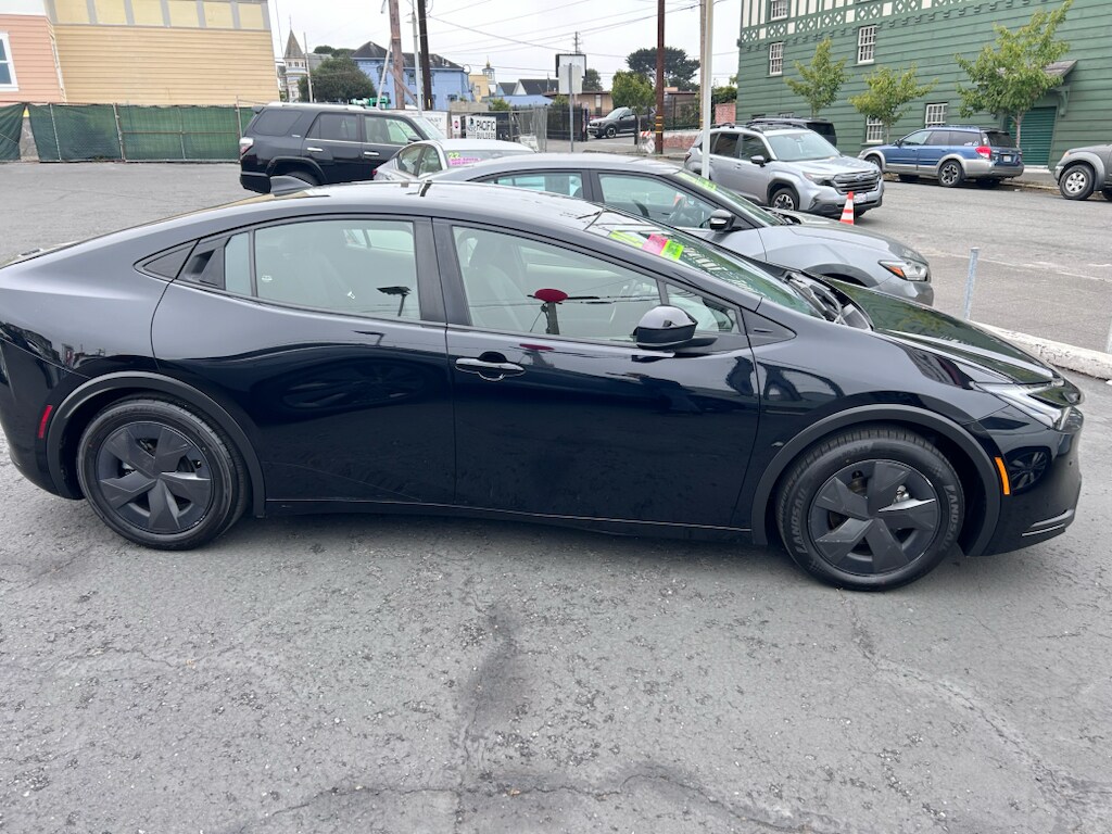 Used 2024 Toyota Prius LE Hatchback