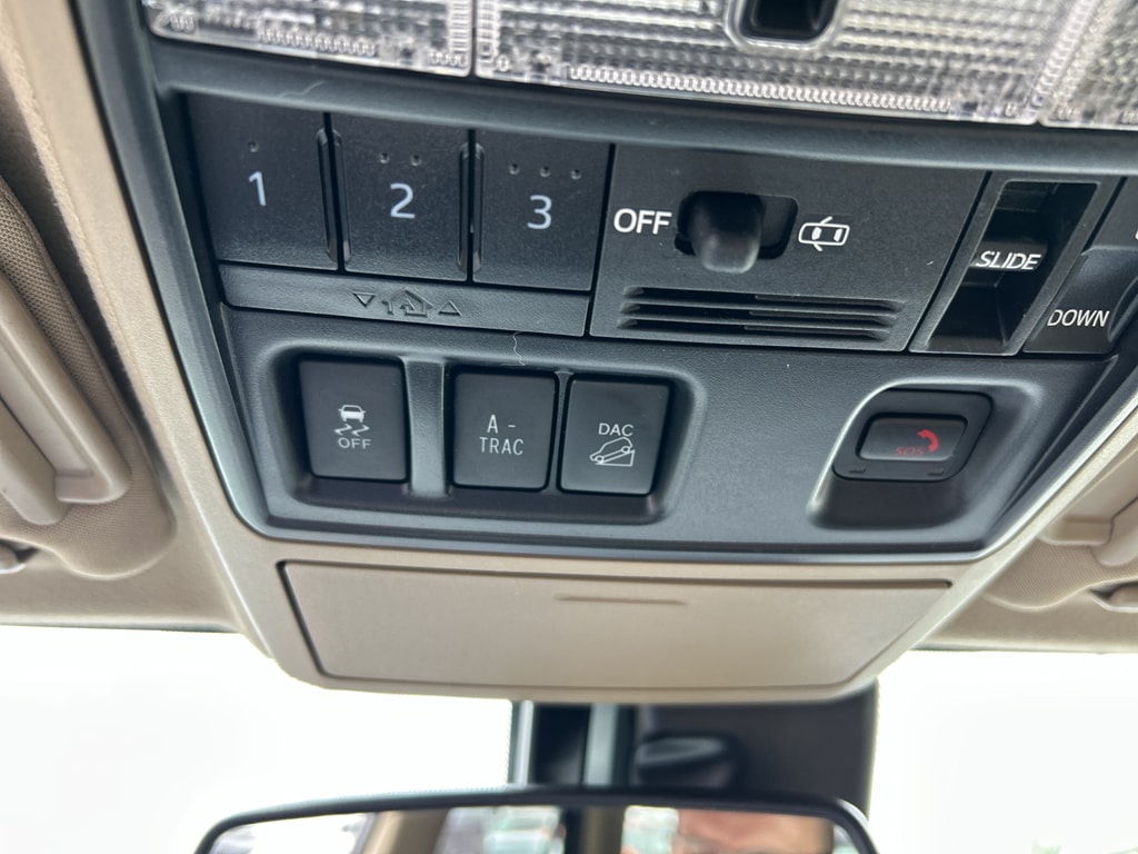 2022 Toyota 4Runner Limited - Photo 16