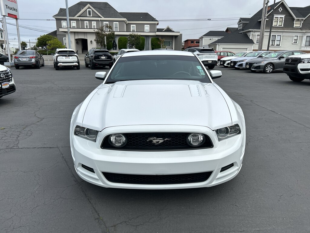 2014 Ford Mustang GT photo 2