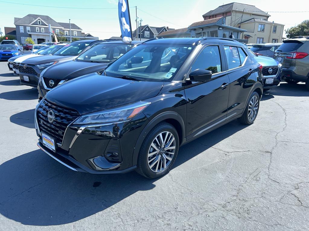 Used 2024 Nissan Kicks SR with VIN 3N1CP5DV6RL537633 for sale in Eureka, CA