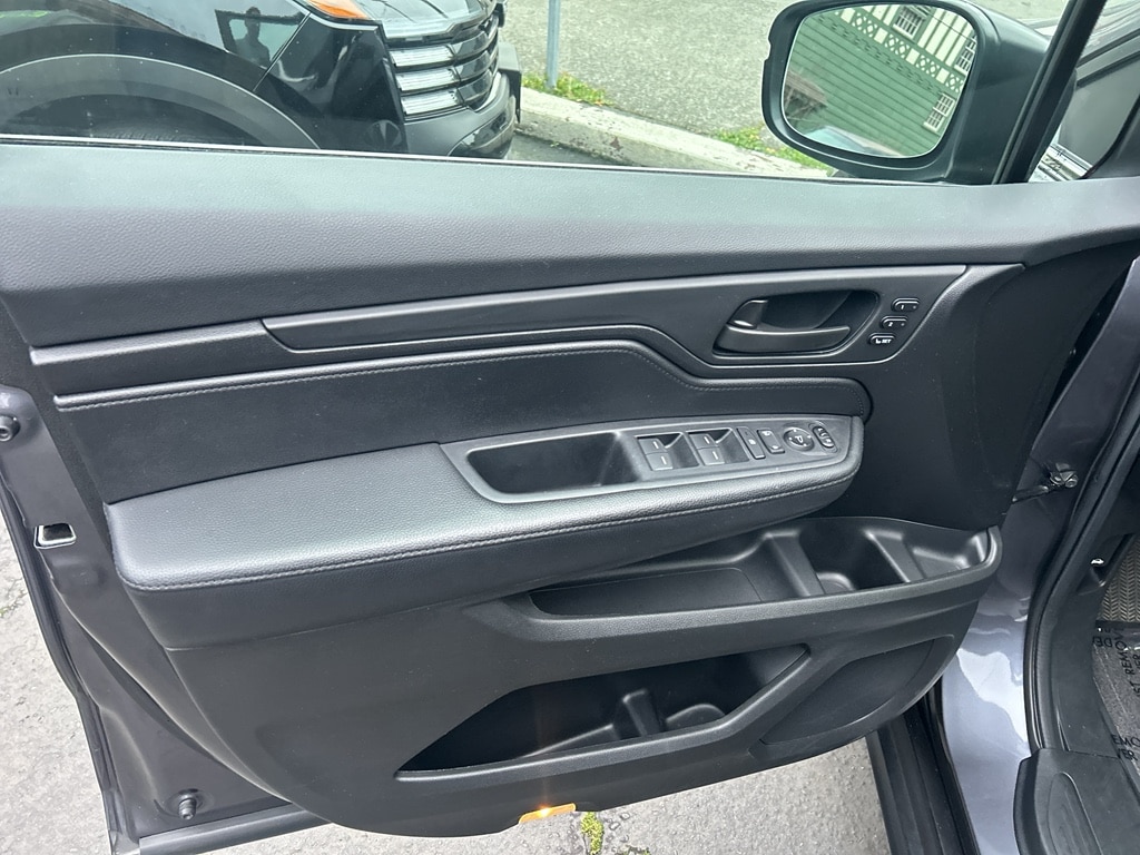 2024 Honda Odyssey EX-L - Photo 12