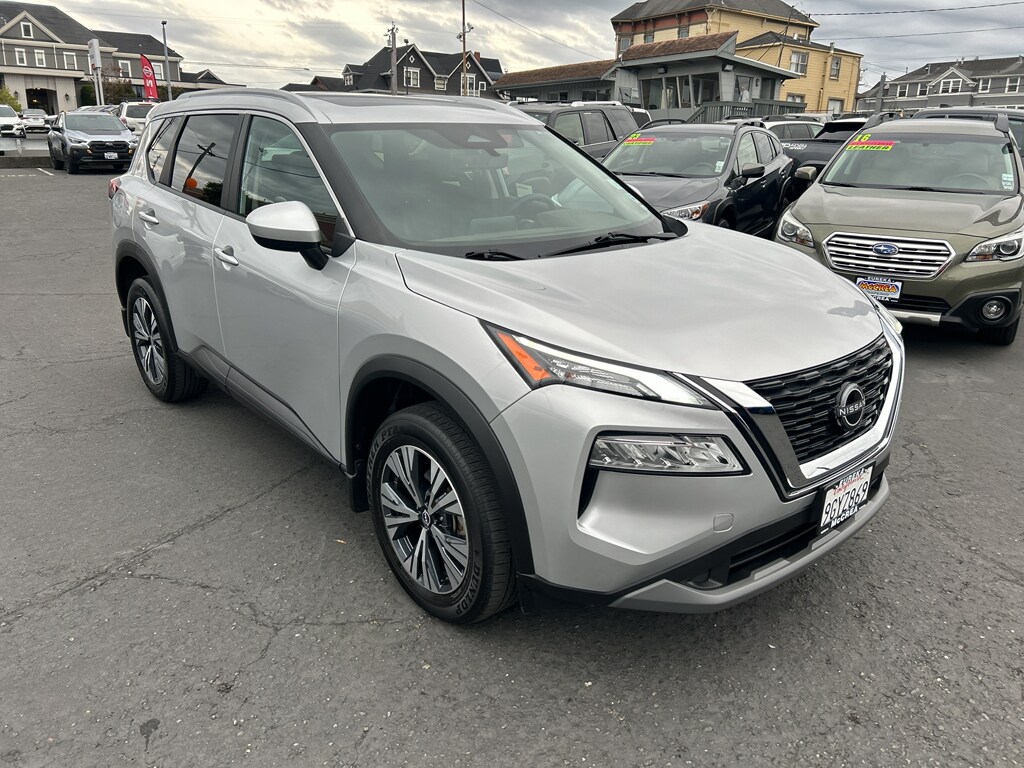 2023 Nissan Rogue AWD SV photo 3