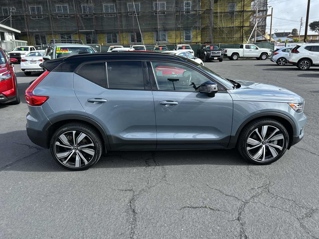 2021 Volvo XC40 P8 Recharge AWD's photo