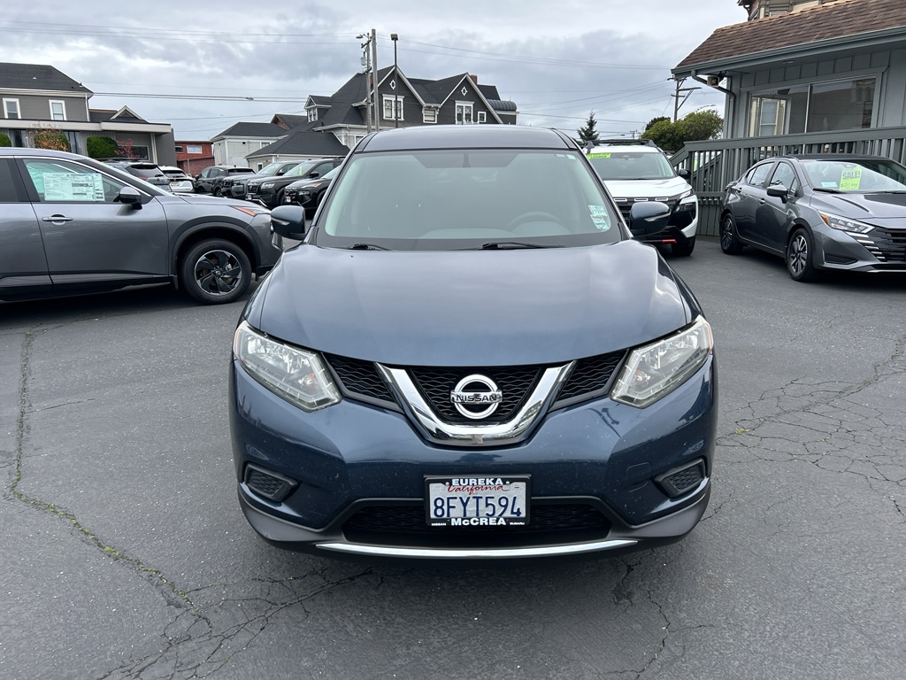 Used 2015 Nissan Rogue S with VIN 5N1AT2MT4FC908790 for sale in Eureka, CA