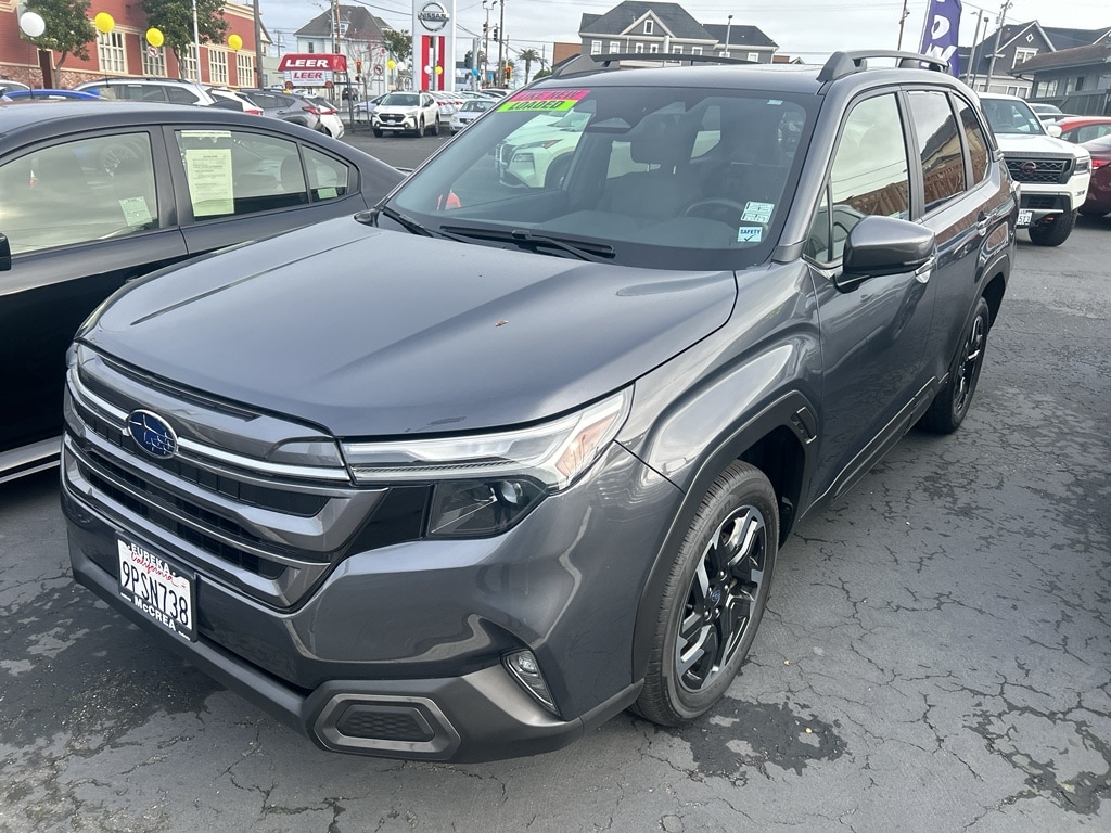 2025 Subaru Forester Limited's photo