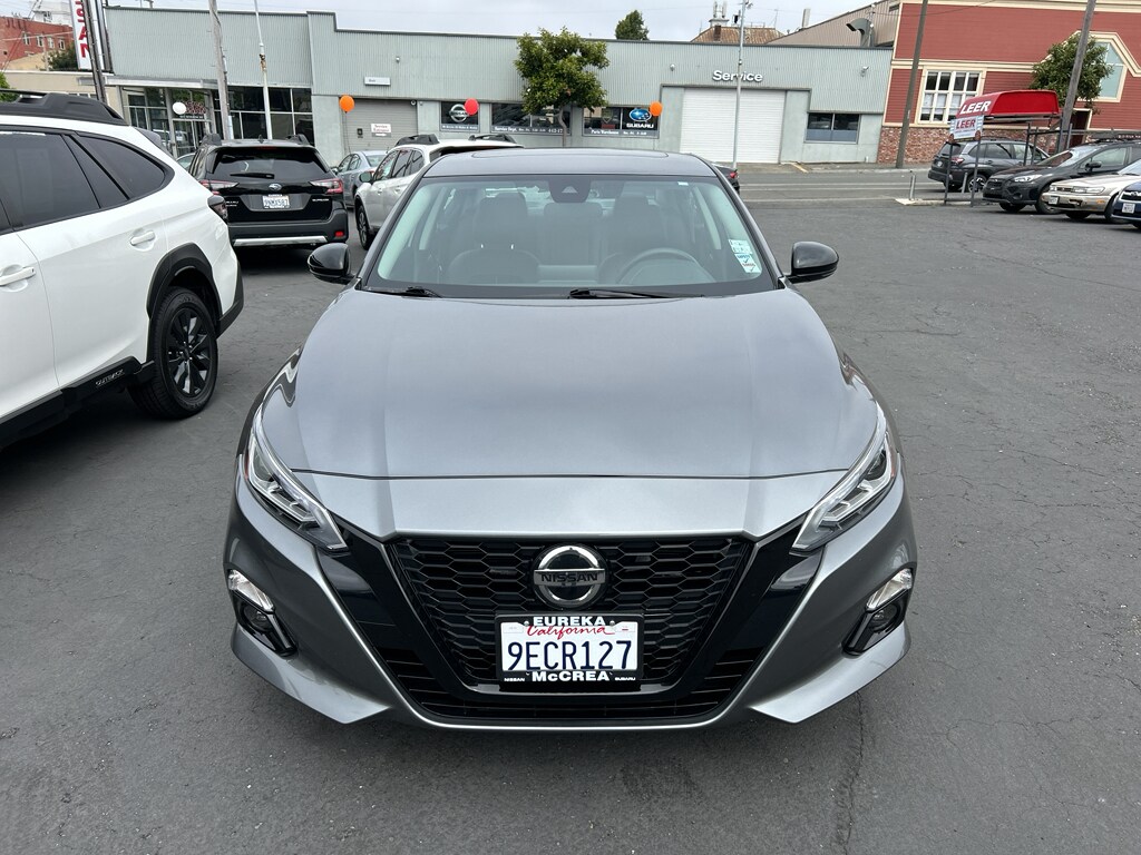 2022 Nissan Altima 2.5 SR photo 2