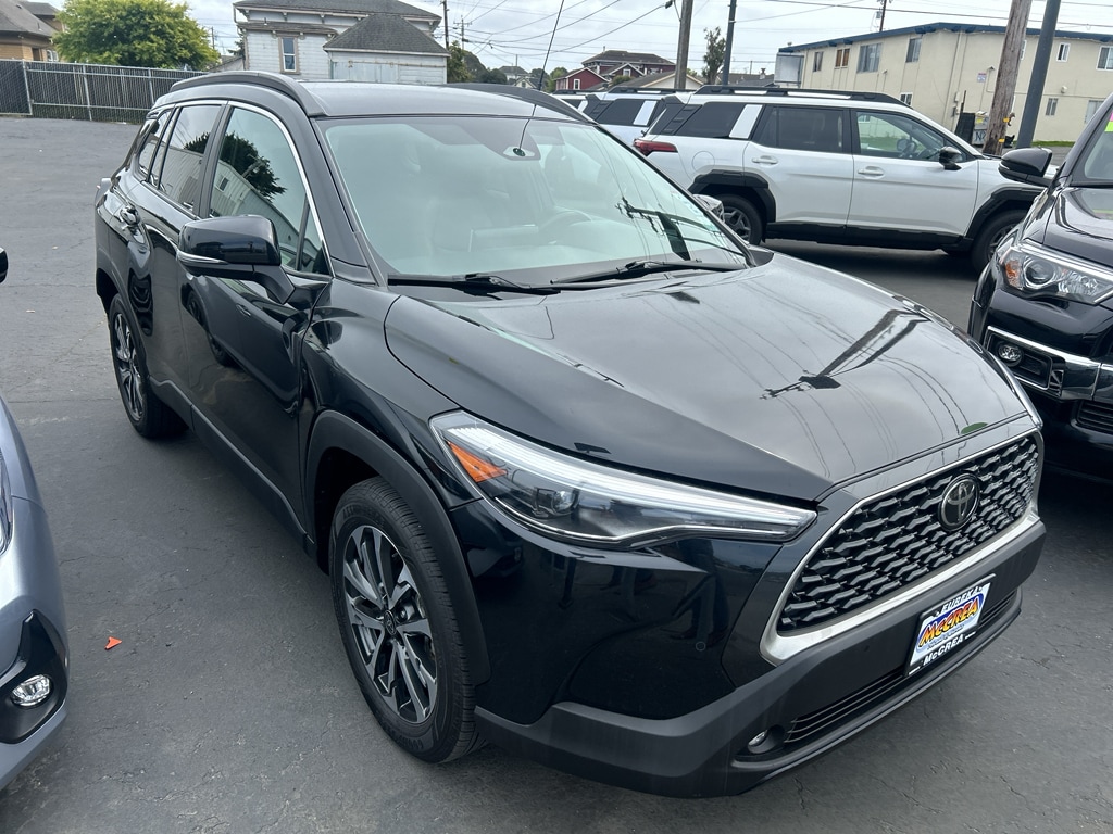 Used 2024 Toyota Corolla Cross XLE SUV