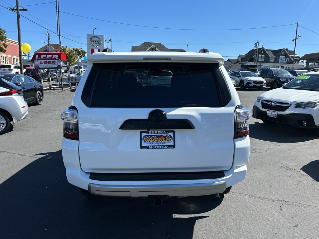 2023 Toyota 4Runner TRD photo 3
