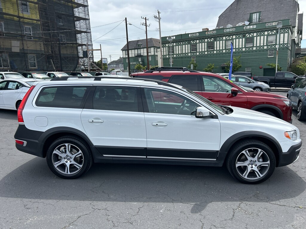 Used 2015 Volvo XC70 T6 Premier Plus Wagon