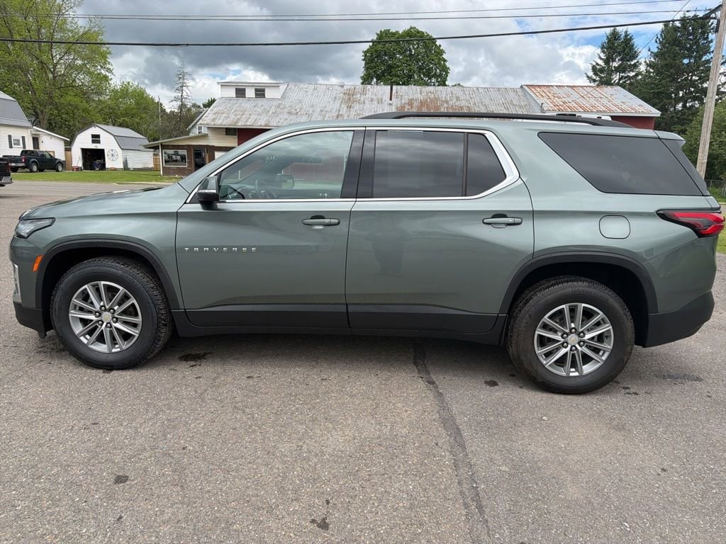 Used 2023 Chevrolet Traverse LT Cloth SUV