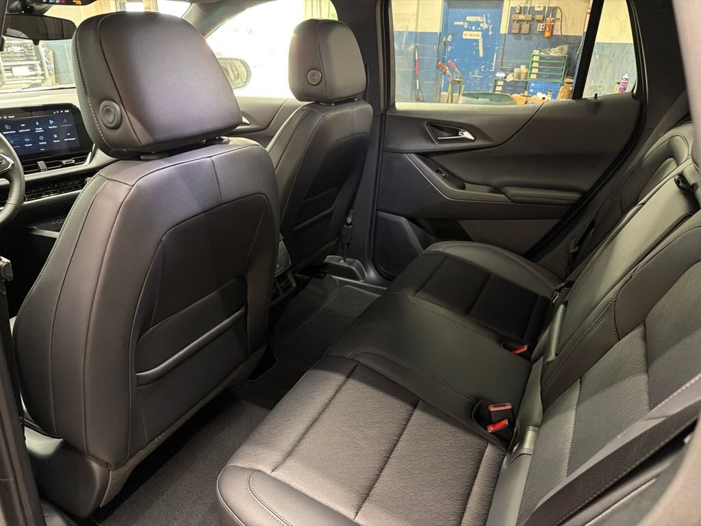 2027 Chevrolet Equinox LT - Photo 19