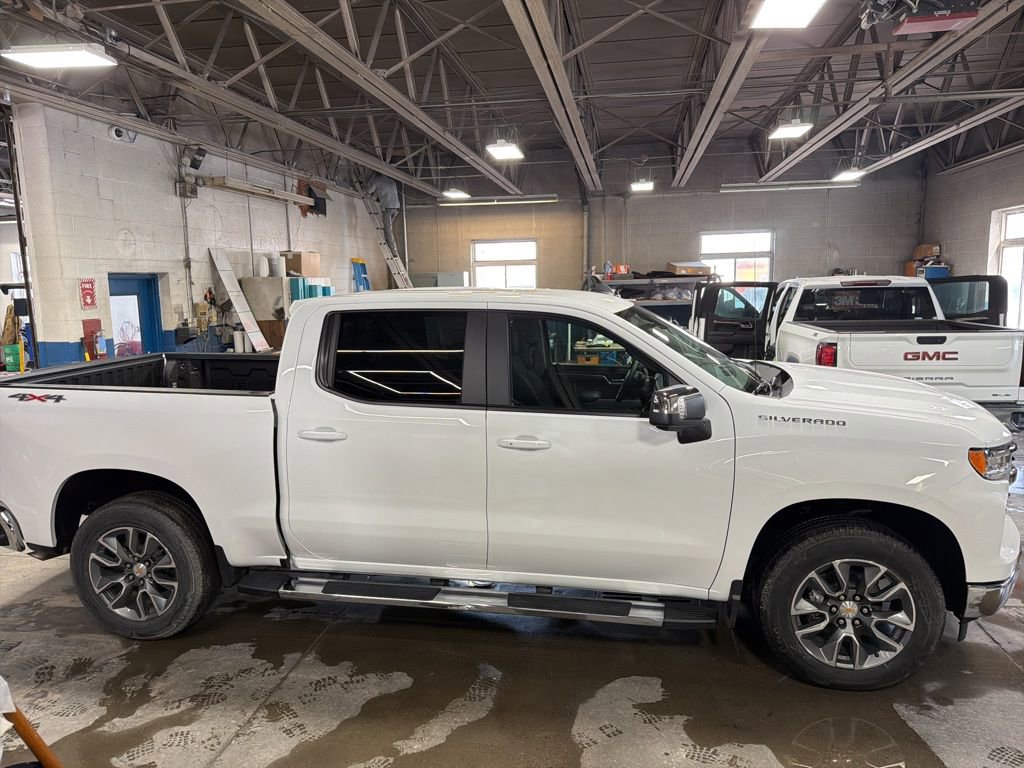 2026 Chevrolet Silverado 1500 LT - Photo 8