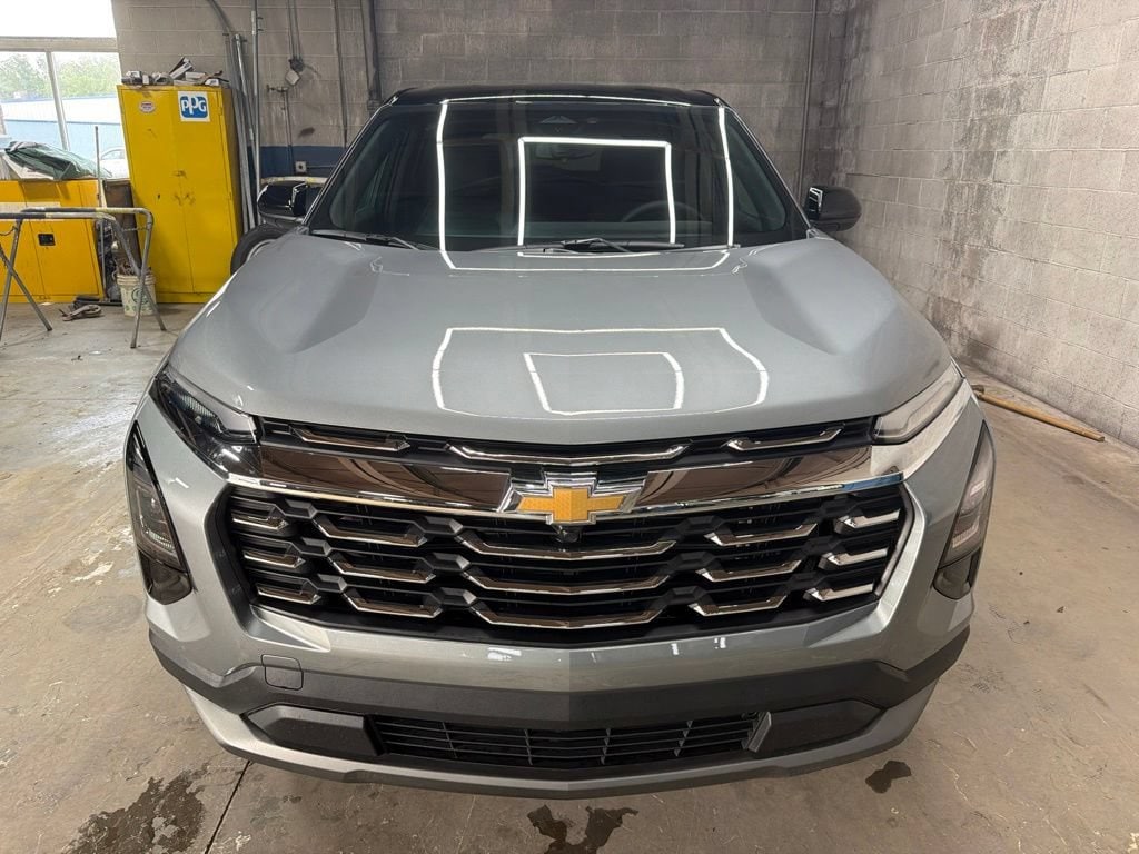 2027 Chevrolet Equinox LT - Photo 2