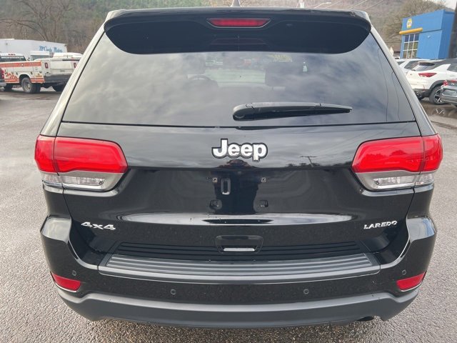 2019 Jeep Grand Cherokee Laredo E photo 3