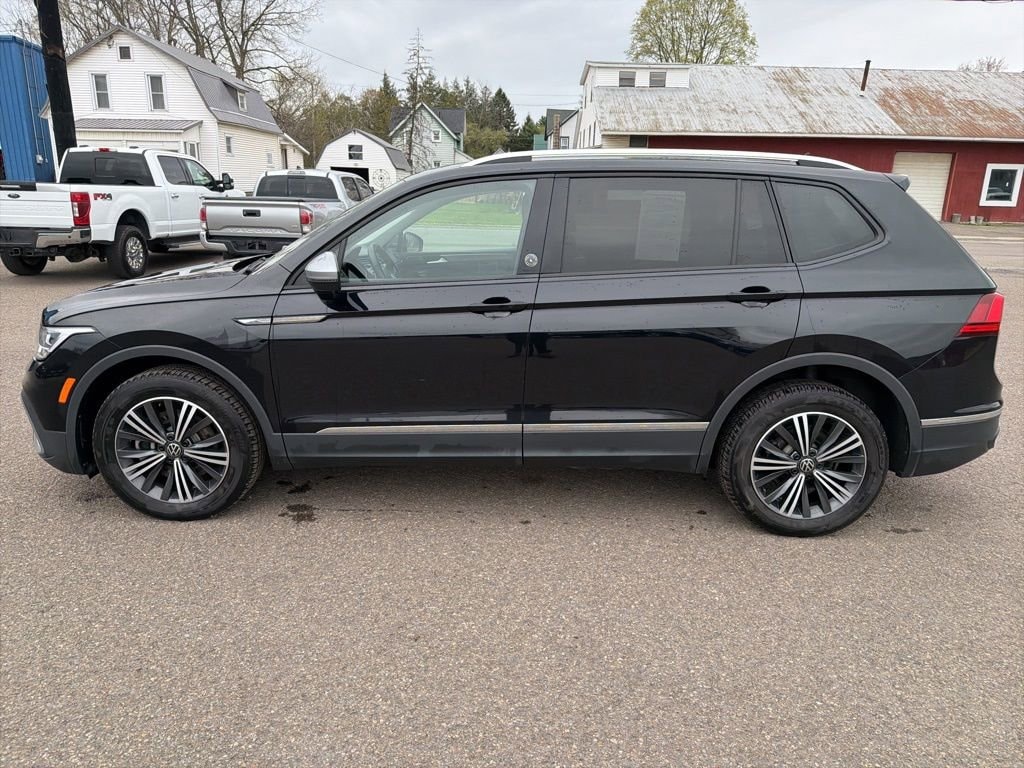 Used 2024 Volkswagen Tiguan SE