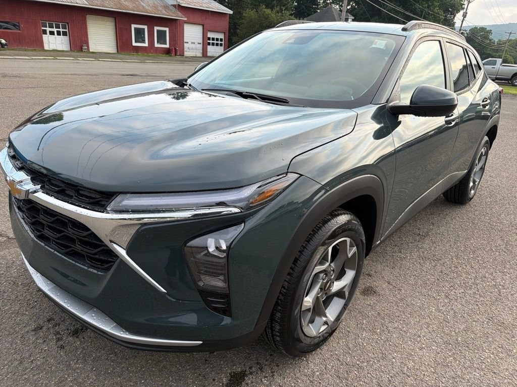 New 2026 Chevrolet Trax LT SUV
