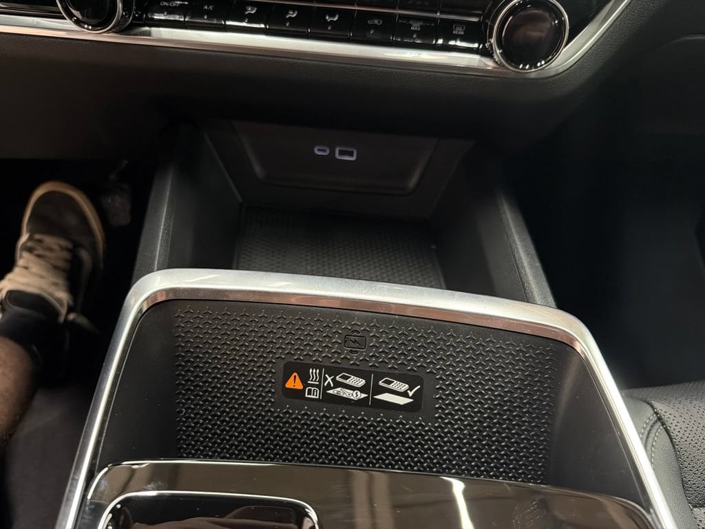2027 Chevrolet Equinox LT - Photo 17