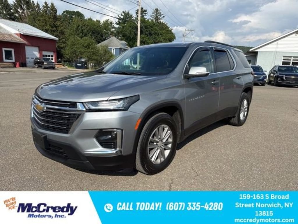 Used 2023 Chevrolet Traverse LT Cloth SUV
