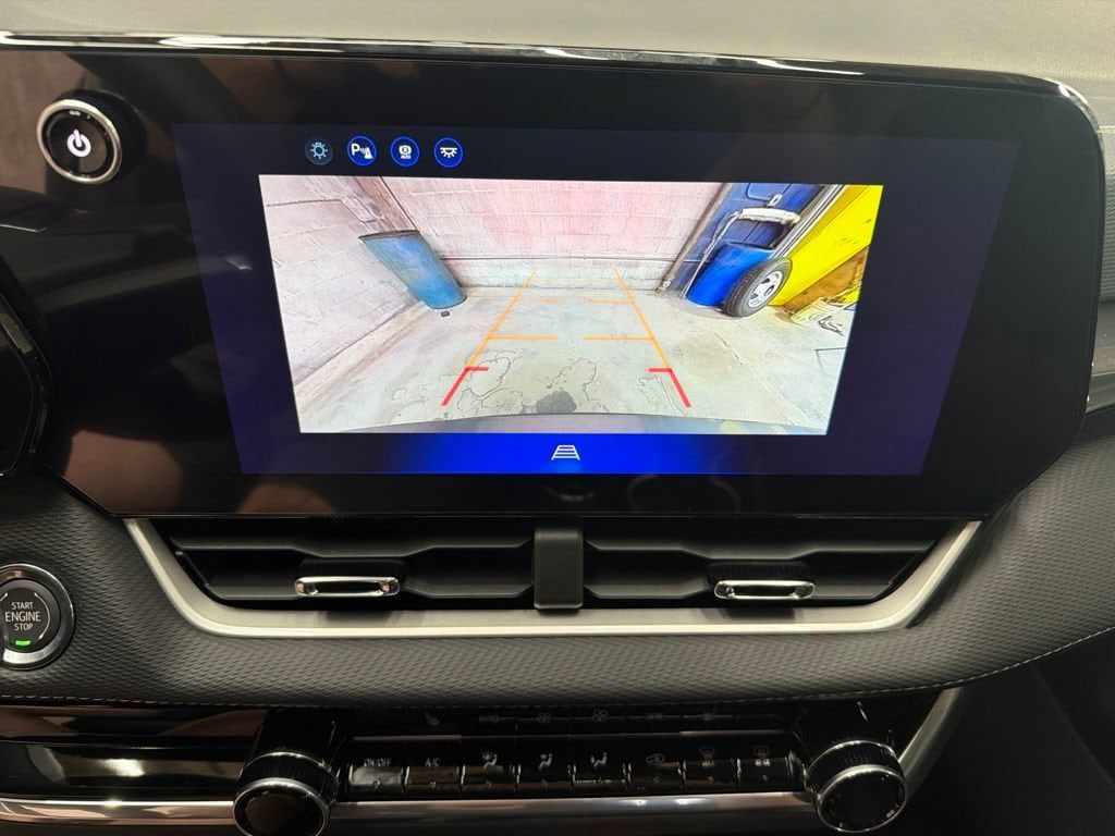 2027 Chevrolet Equinox LT - Photo 16