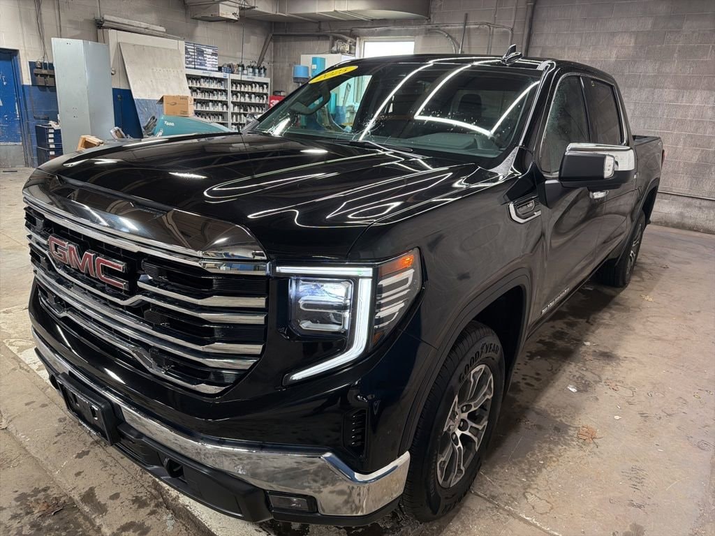 Used 2025 GMC Sierra 1500 SLT Truck
