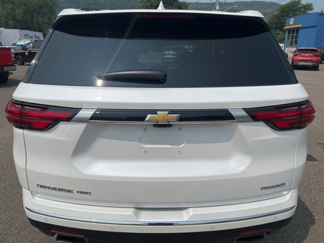 2022 Chevrolet Traverse Premier photo 2