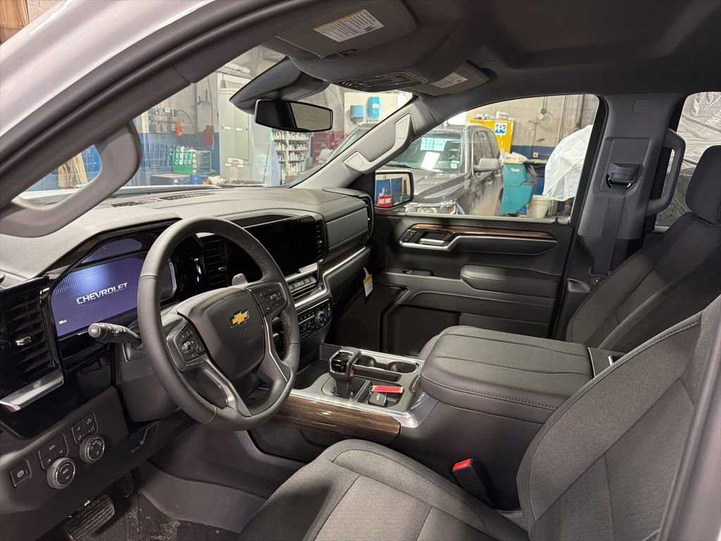 2026 Chevrolet Silverado 1500 LT - Photo 9