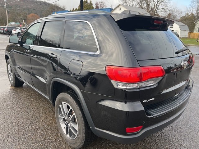 2019 Jeep Grand Cherokee Laredo E photo 2