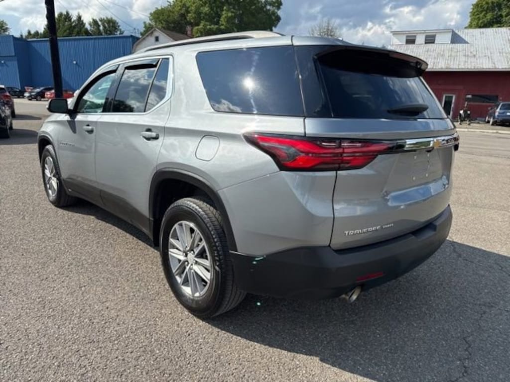 Used 2023 Chevrolet Traverse LT Cloth SUV