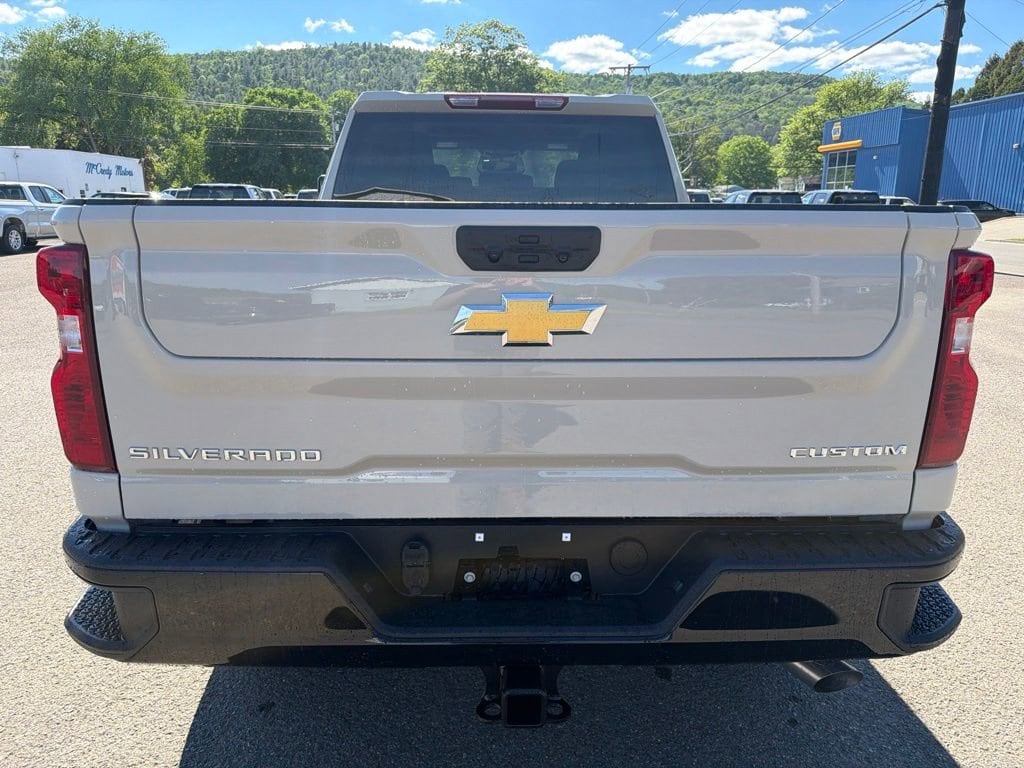 2026 Chevrolet Silverado 2500 HD Custom - Photo 6