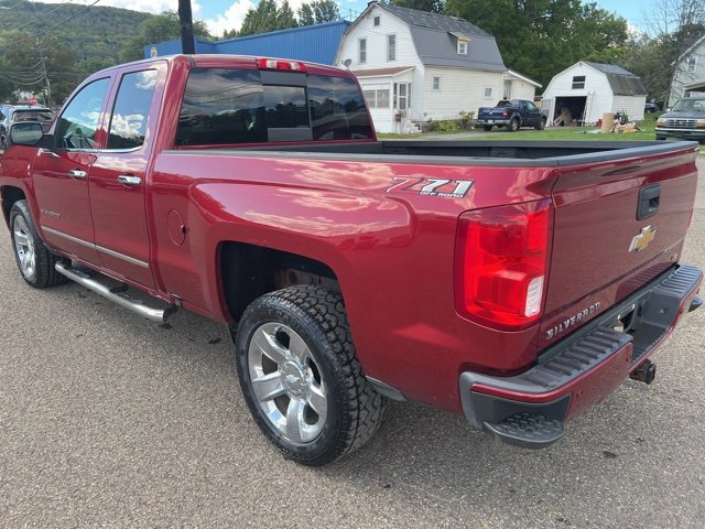 2018 Chevrolet Silverado 1500 LTZ photo 3