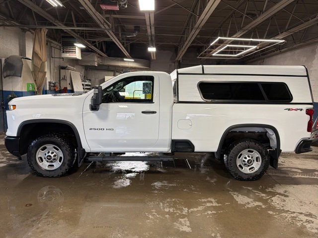2022 Chevrolet Equinox LT photo 2
