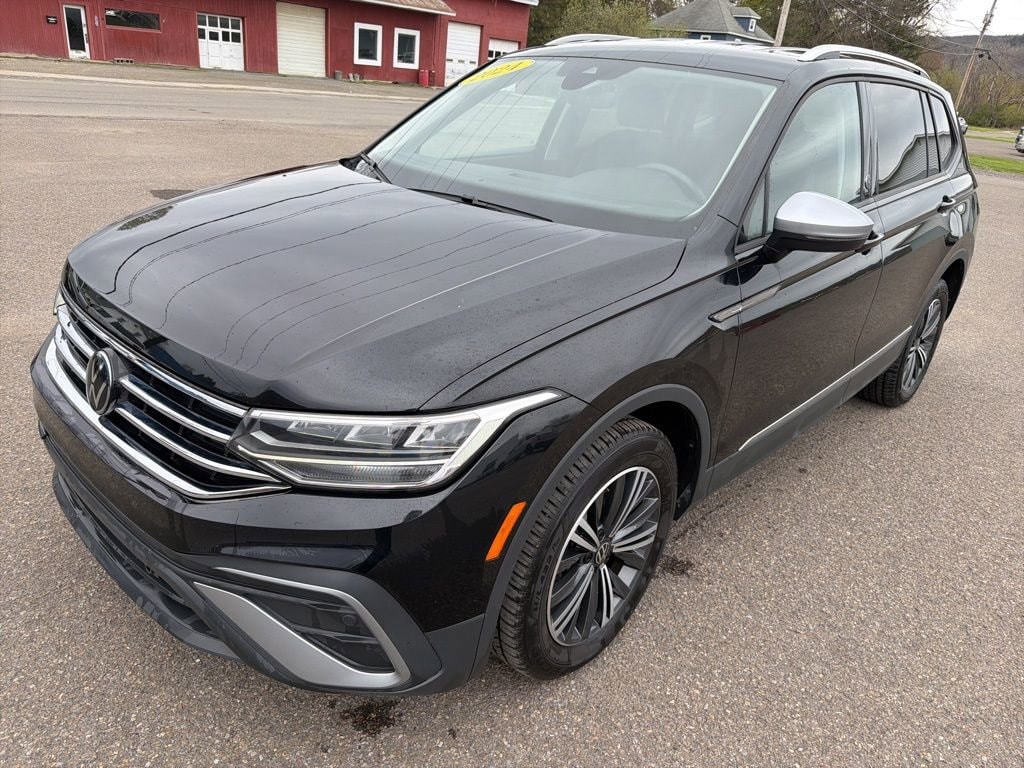 Used 2024 Volkswagen Tiguan SE