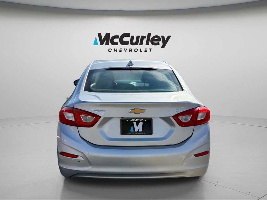 Used 2017 Chevrolet Cruze LT Car