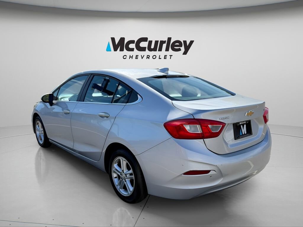 Used 2017 Chevrolet Cruze LT Car