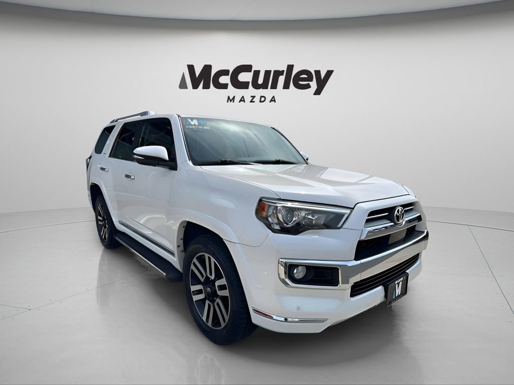 2020 Toyota 4Runner SR5 photo 2
